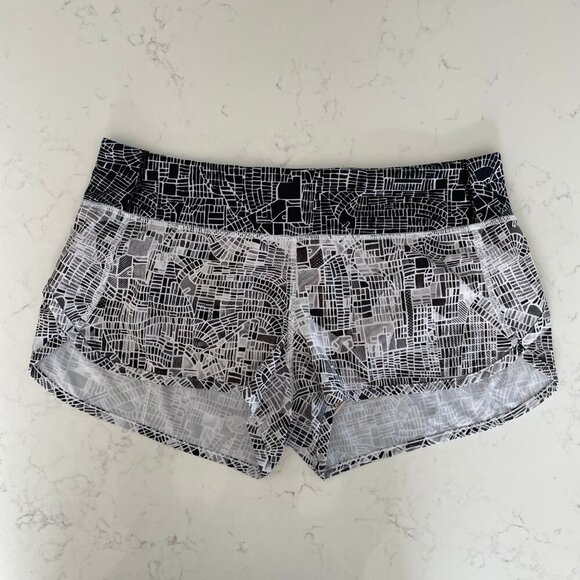 Lululemon Seawheeze Rare Special Edition 2016 2.5 Speed Short Grid Map Blk Wht 8 - Picture 2 of 11